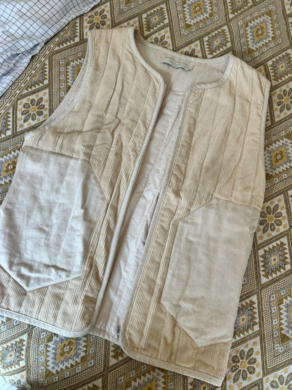 7115 by Szeki Cord Vest (in beige) - Picture 3 of 6